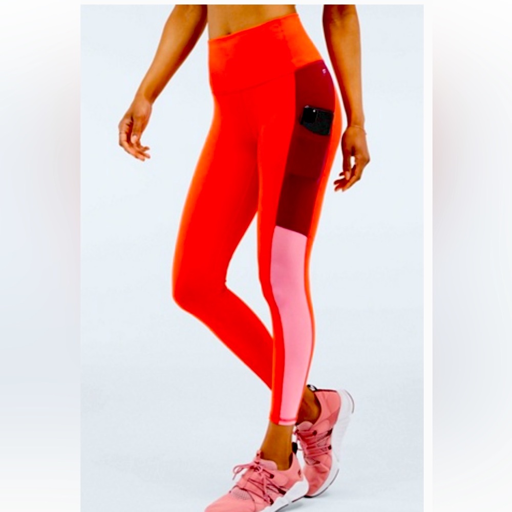 Fabletics On the Go Powerhold Ultra High Waisted 7/8 Legging